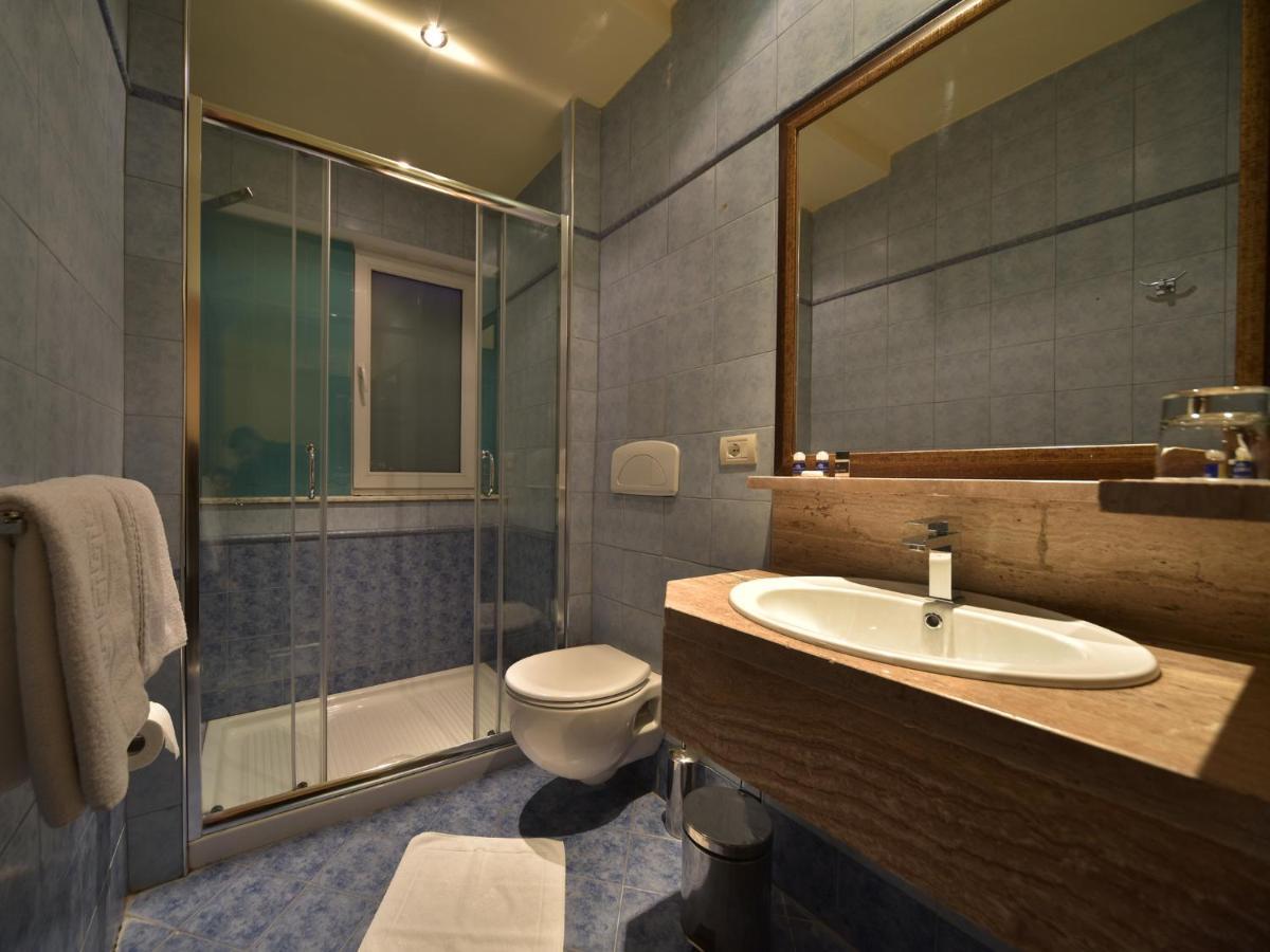 Doro 4* Tiranë