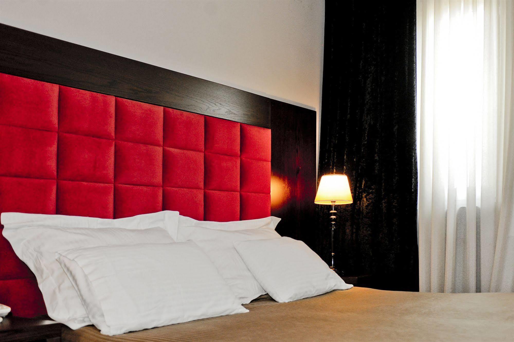 Doro 4* Tirana